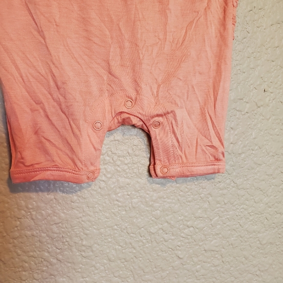 Posh Peanut Ruffle Cap Sleeve Short Romper in Spring Blossom 12-18mo - Picture 4 of 6